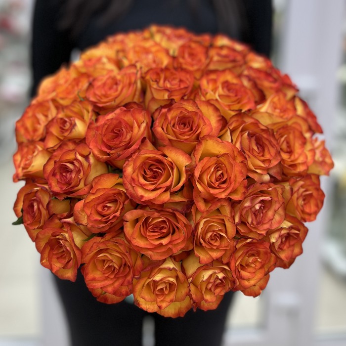 51 огненная роза в коробке